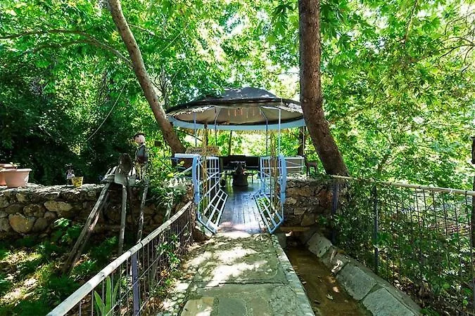 Guest house Stonehouse 4*