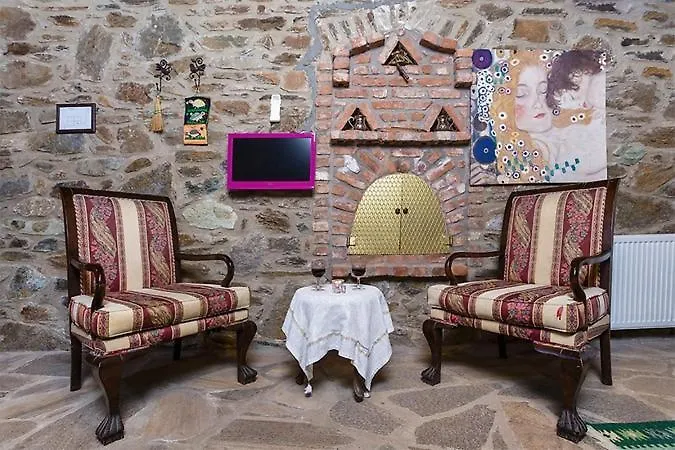 Stonehouse Guest house 4*