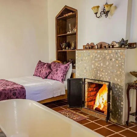 Stonehouse 4*