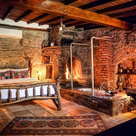Stonehouse * Selçuk