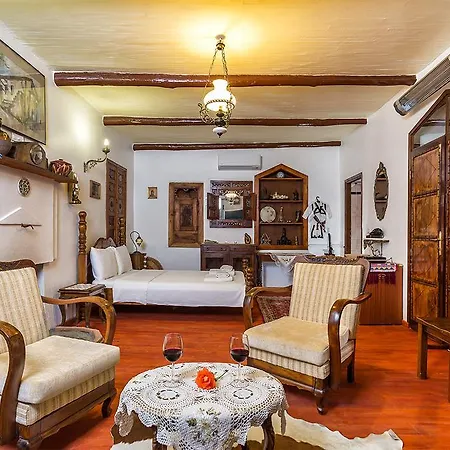 Stonehouse * Selçuk