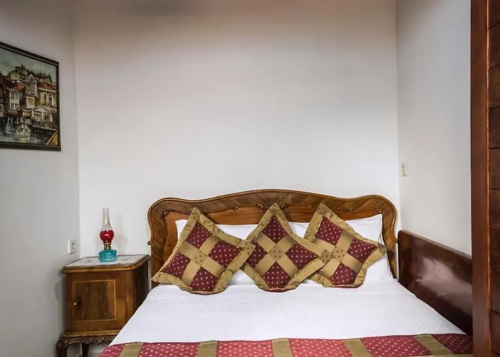 Stonehouse Selcuk