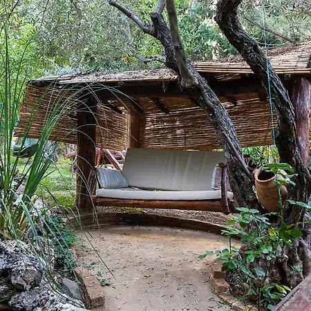 Konukevi Stonehouse 4*