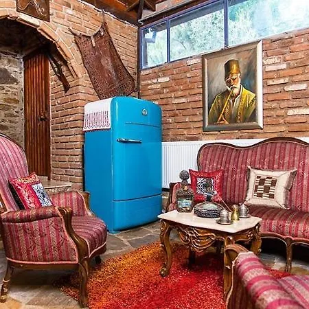 Konukevi Stonehouse 4*